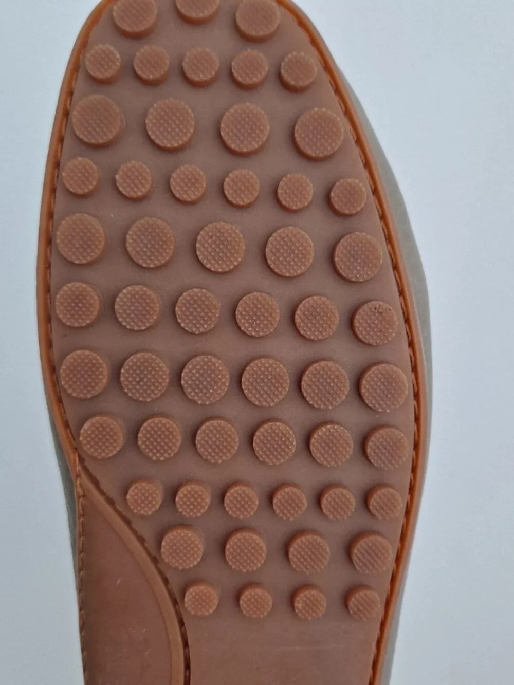 New without tags Aquatalia Taupe Grey Leather Driving Loafers 8.5